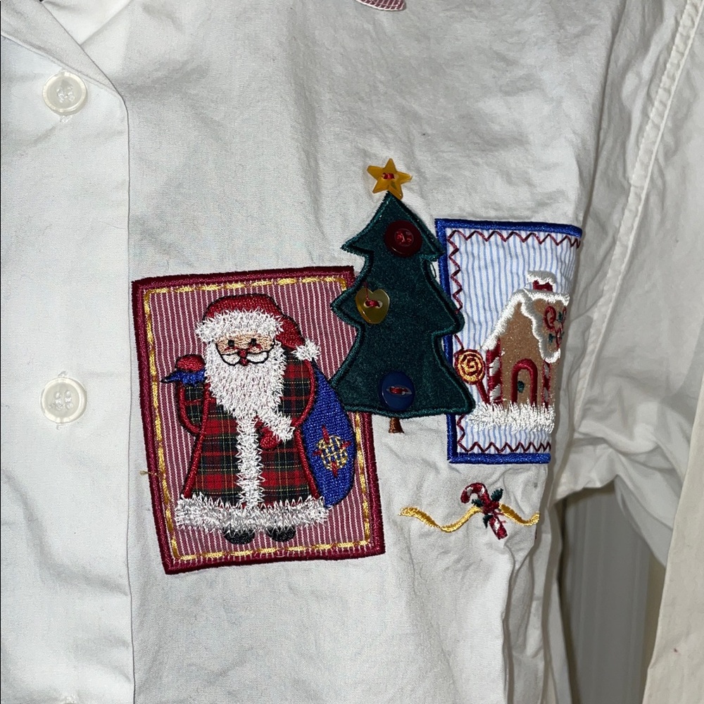White Broadcloth Christmas Design Blouse with Ribbon trim Collar and Cuffs XL - Picture 3 of 6